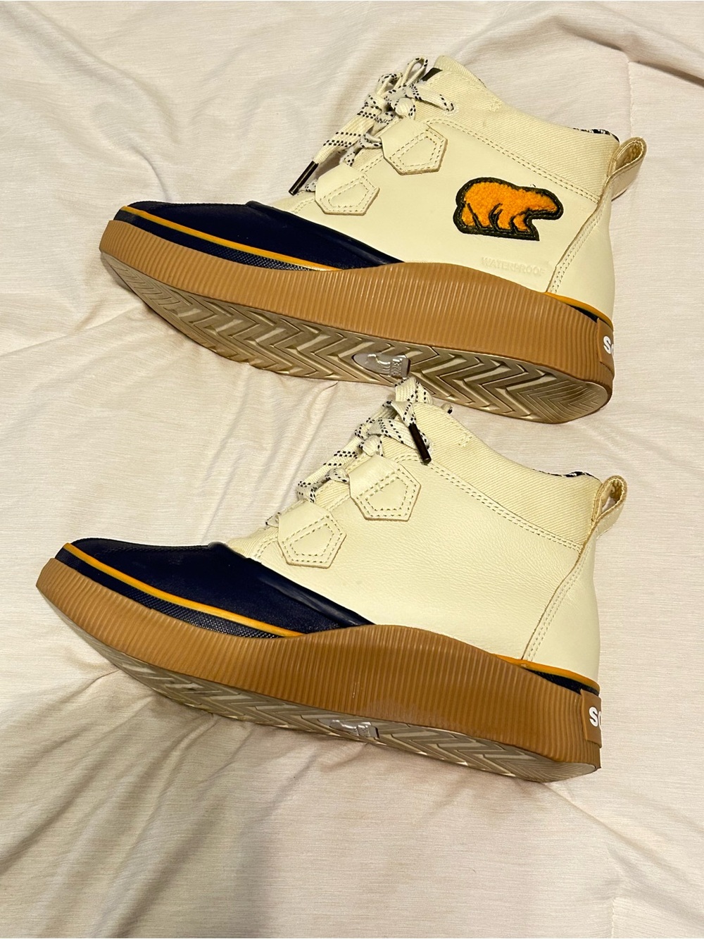 Sorel Women's Duck Boots in Navy, Cream & Tan - Picture 5 of 5